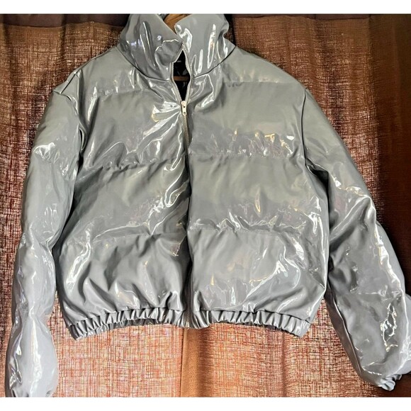 Pretty Little Thing Puffer Coat US Size 12 Vinyl Bubble Jacket Gray Silver Shiny - Picture 1 of 8